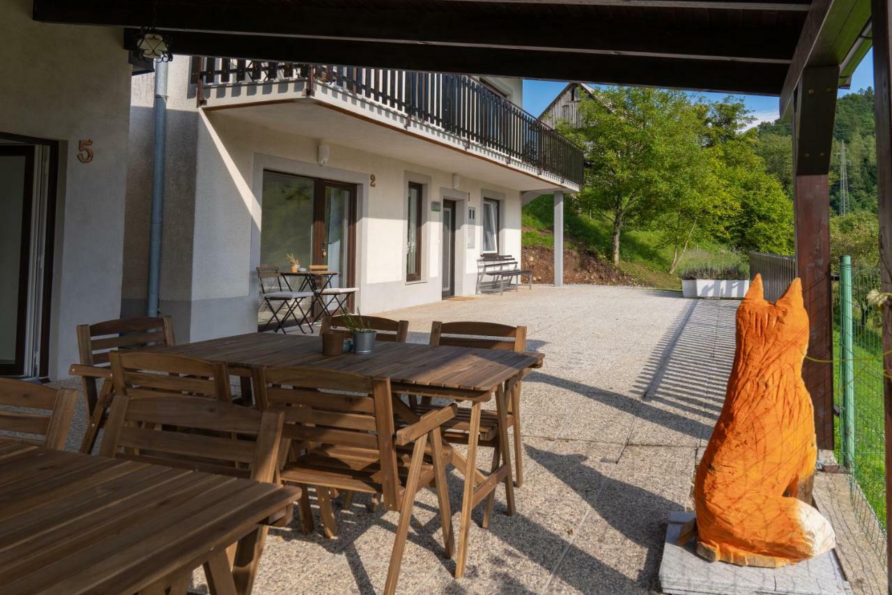 The Foxhouse Hotell Tolmin Exteriör bild