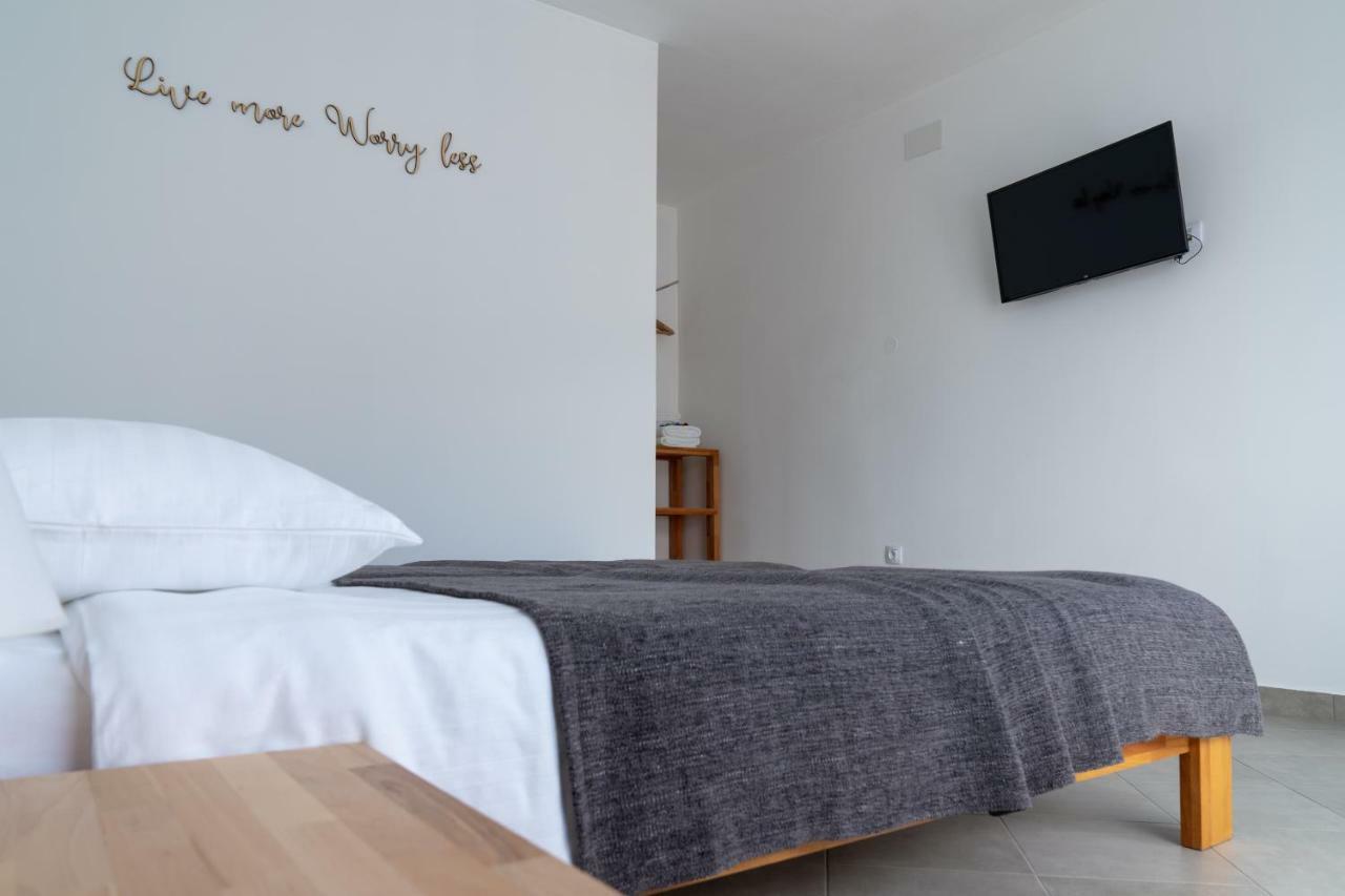 The Foxhouse Hotell Tolmin Exteriör bild