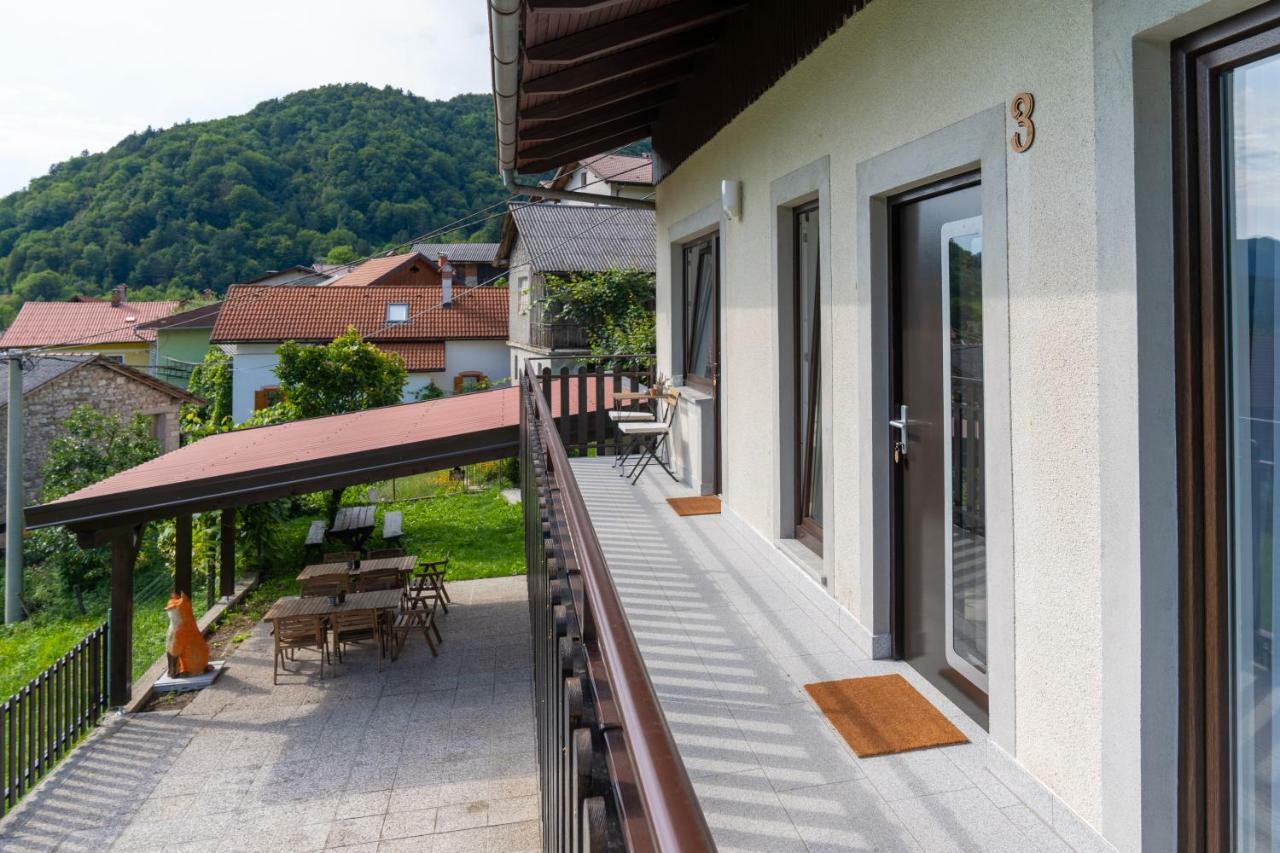 The Foxhouse Hotell Tolmin Exteriör bild
