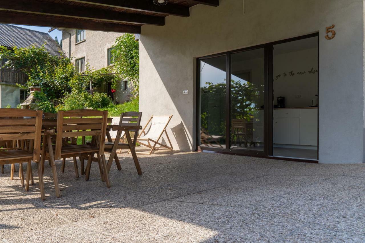 The Foxhouse Hotell Tolmin Exteriör bild